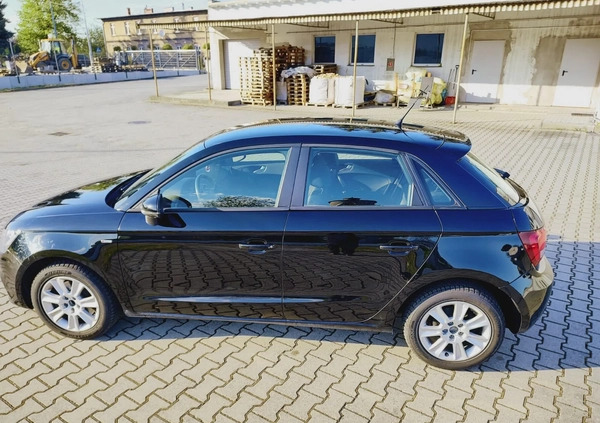 Audi A1 cena 35000 przebieg: 103000, rok produkcji 2015 z Zbąszyń małe 497